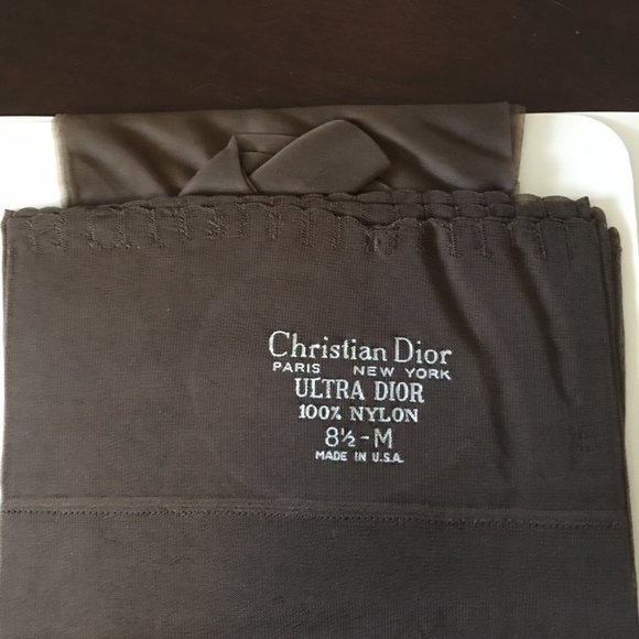 Vintage Christian Dior Stockings - 4 pairs total - Picture 4 of 8